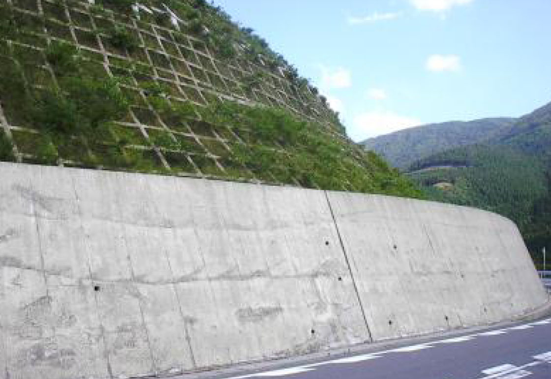 コンクリート擁壁